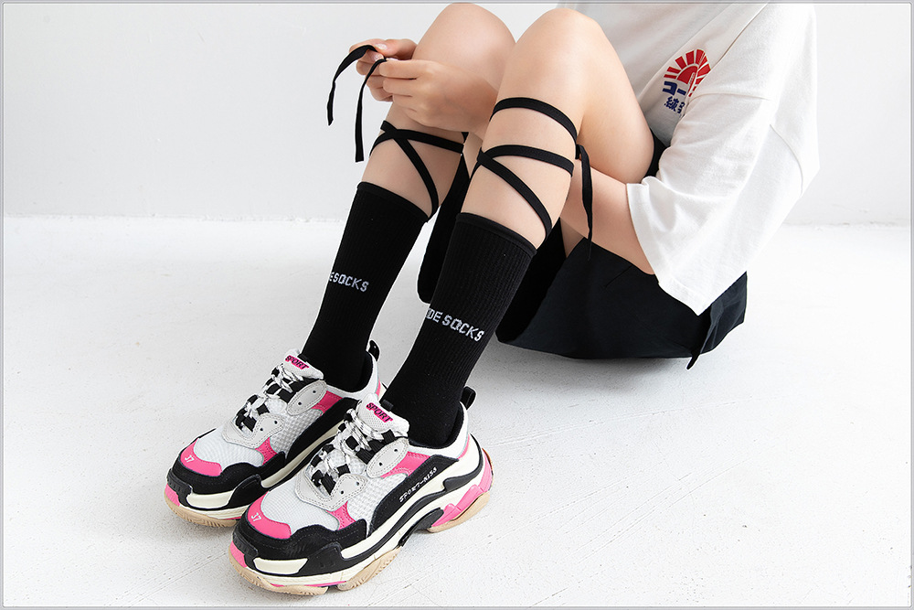 พร้อมส่ง ถุงเท้า เด็ก-ผู้ใหญ่ แบบยาว มีสายไขว้ ผูกข้อขา สีพื้น