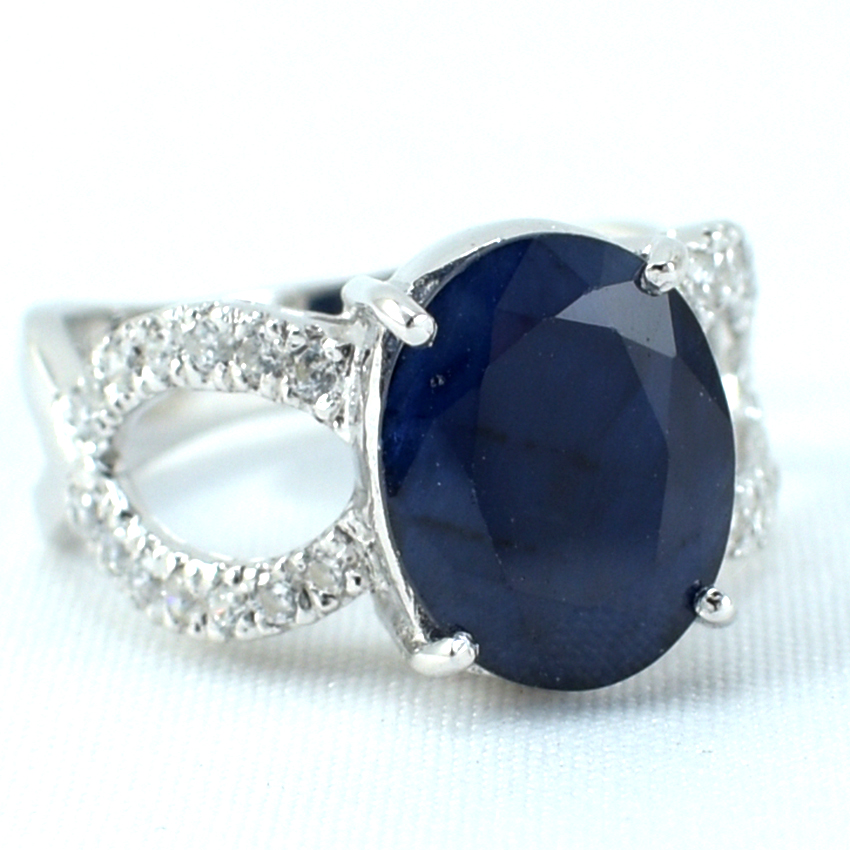 แหวนเงินแท้ราคาถูกชุบทองคำขาว ไพลินแท้ 5.75 กะรัต เพชรCZ 0.42 กะรัต งานประณีตสวยงาม สั่งผลิตค่ะ