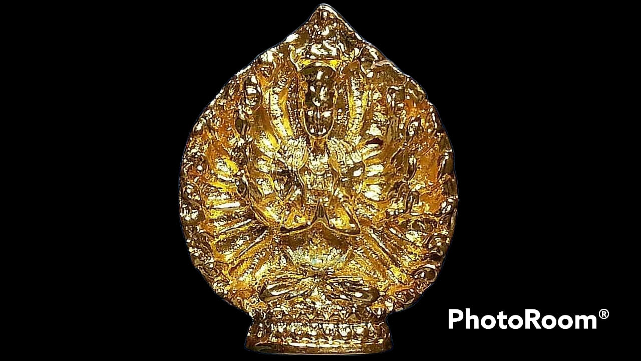 พระโพธิสัตว์กวนอิมพันกร ตำหนักเตาปูน กรุงเทพมหานคร