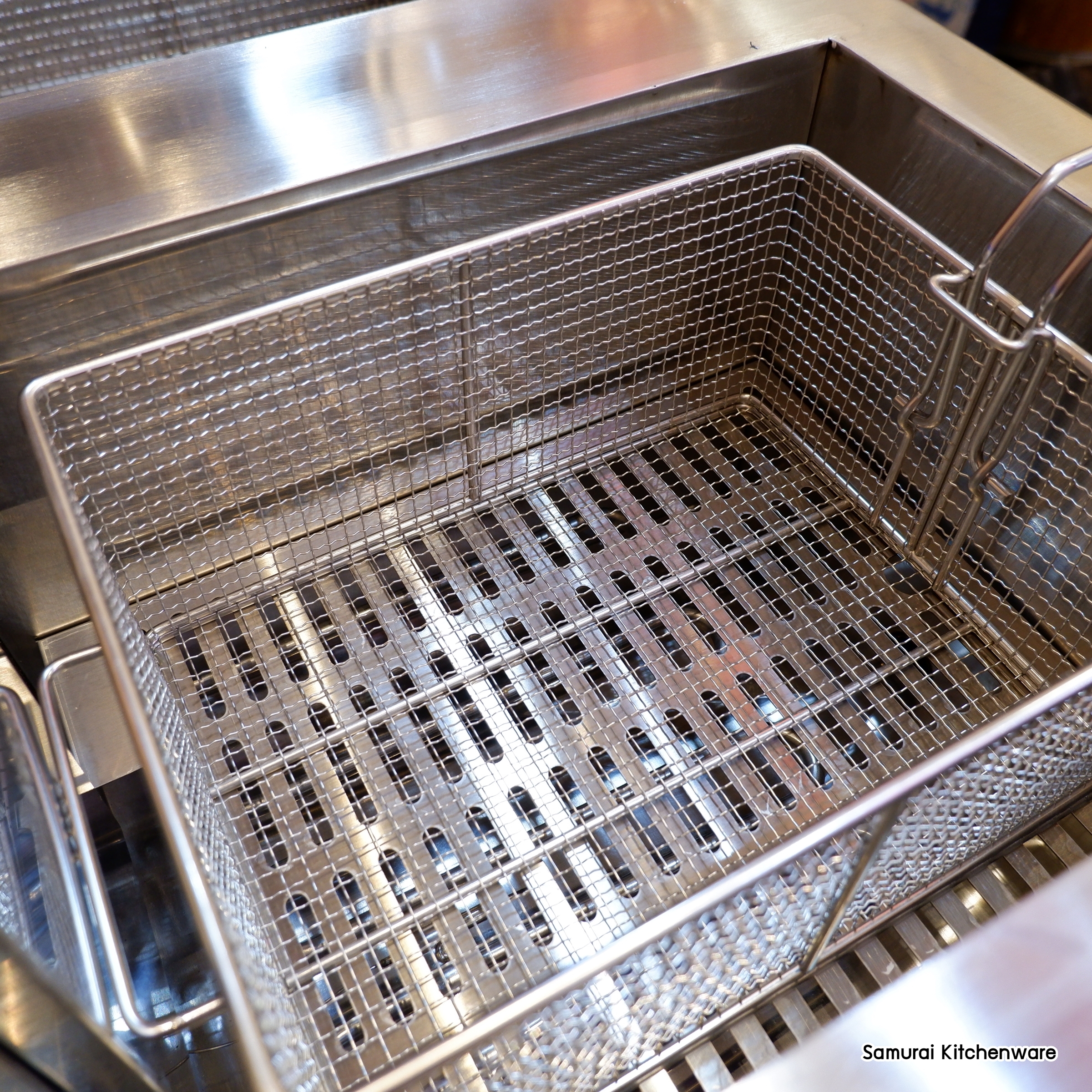 หม้อทอดไฟฟ้า พร้อมวาล์วถ่ายน้ำมัน (19+19 ลิตร)