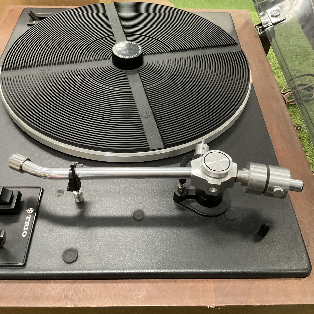 เครื่องเล่นแผ่นเสียง TRIO : KP-3021