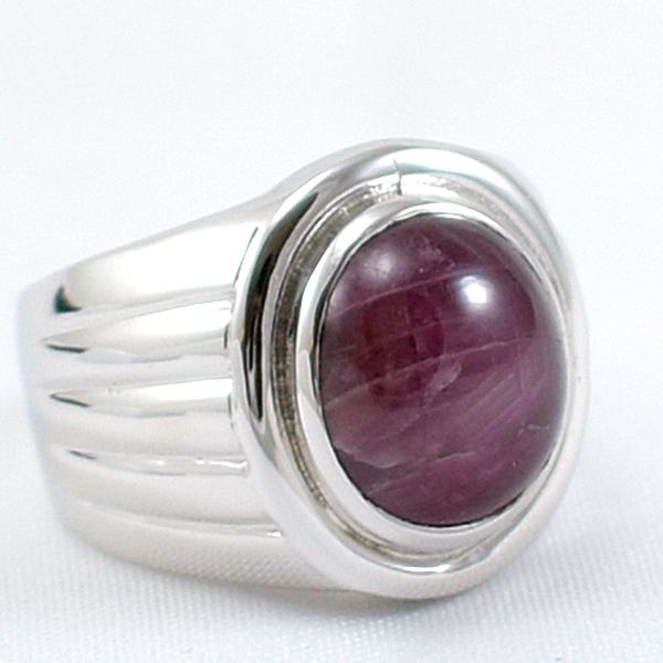 แหวนเงินแท้ราคาถูกชุบทองคำขาว ทับทิมแท้ 8.10 กะรัต งานประณีตสวยงาม สั่งผลิตค่ะ