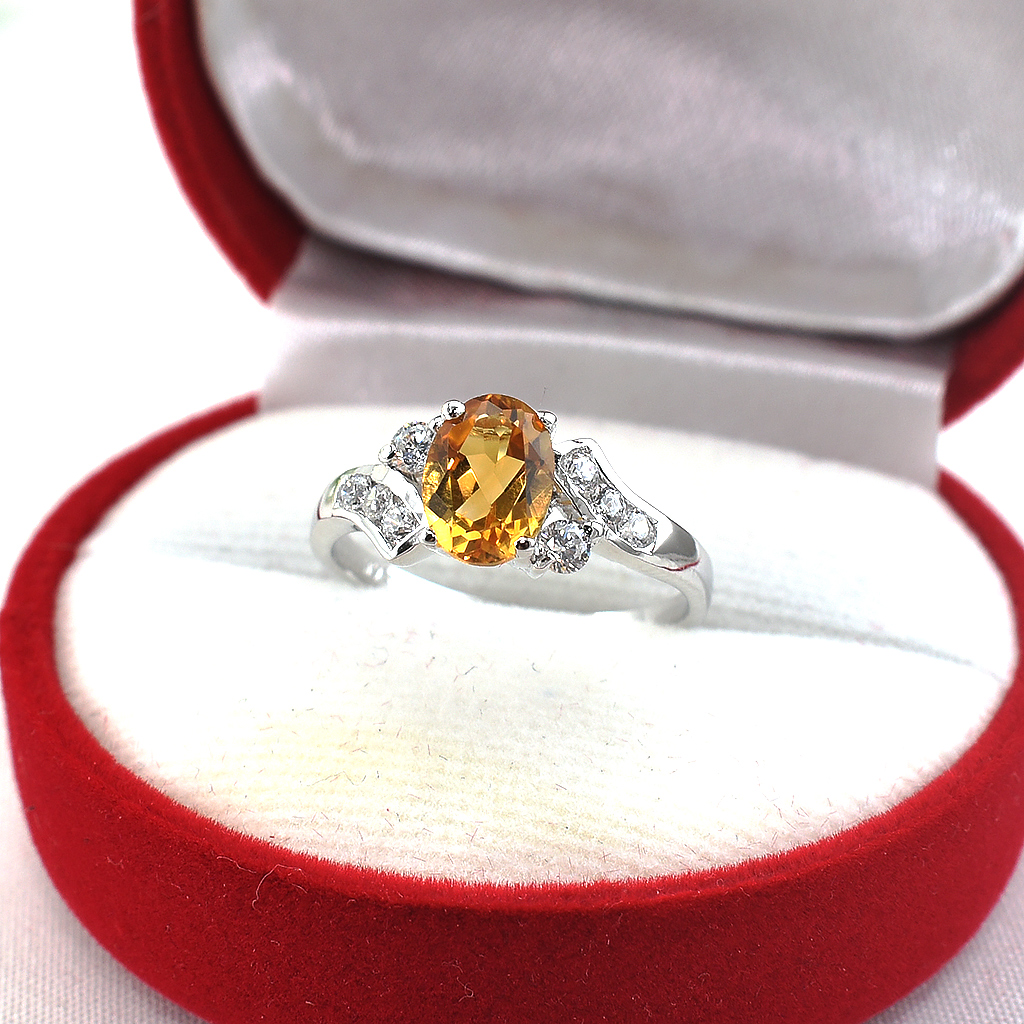 แหวนเงินแท้ราคาถูกชุบทองคำขาว ซิทรินแท้ 1.25 กะรัต เพชรCZ 0.21 กะรัต งานประณีตสวยงาม สั่งผลิตค่ะ