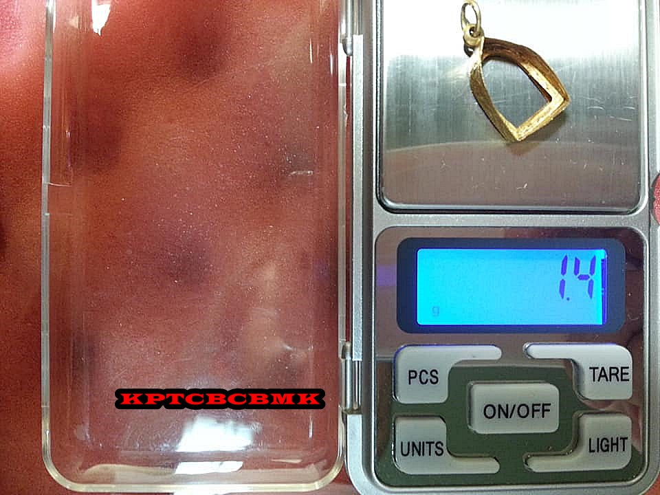 กรอบ พระ ใบมะขาม ทองคำ