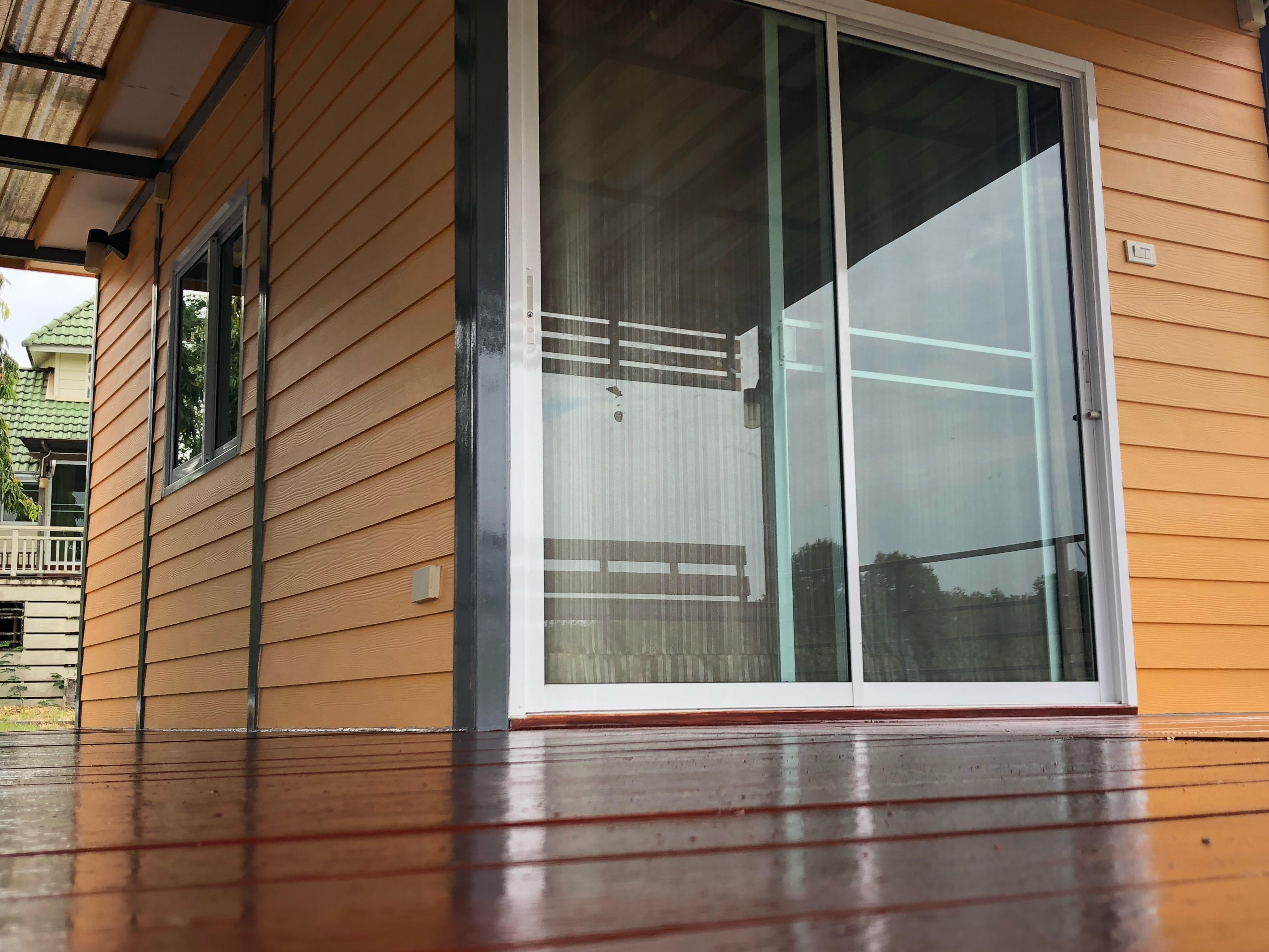 2นอน1นั่งเล่น รวมติดตั้งเทพื้น