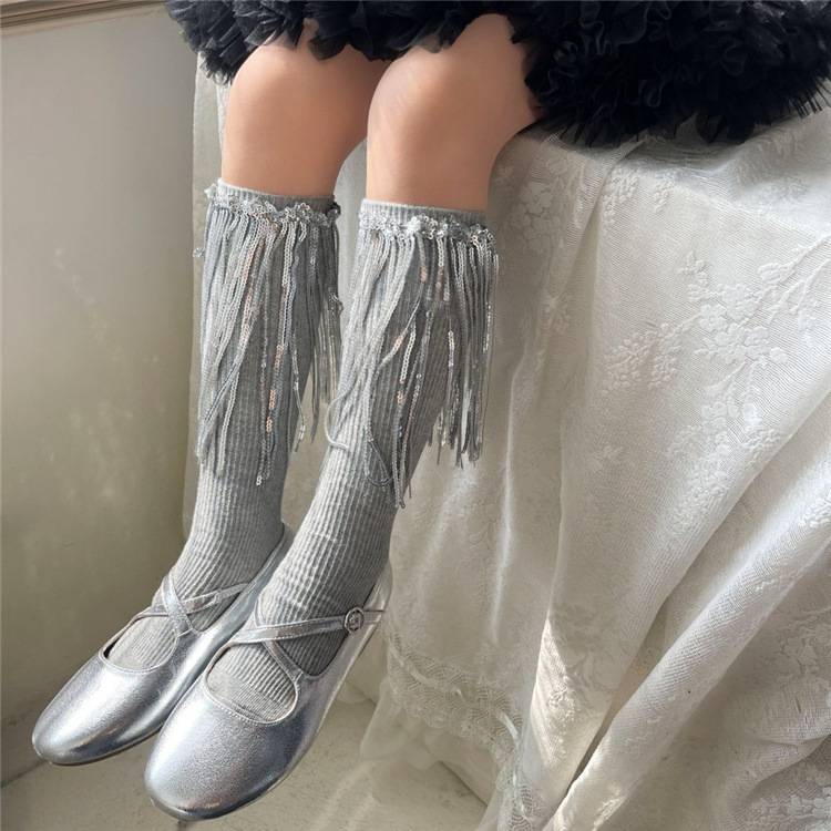 พร้อมส่ง ถุงเท้ายาว ตกแต่งด้วยดาว ปักเพชรเงิน สายห้อย