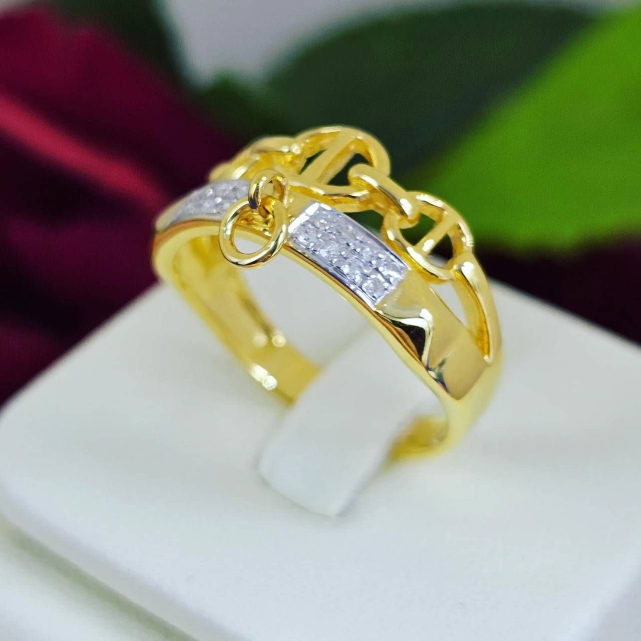 พร้อมส่งและสั่งผลิตแหวนเพชรแท้สไตล์แบรนด์เท่ๆ แหวนแต่งงาน แหวนหมั้น ใส่เที่ยว ออกงาน แหวนทองคำ 9K เพชรกุหลาบแท้ 0.08 กะรัต 16 เม็ด ราคาถูกมาก ส่งฟรี