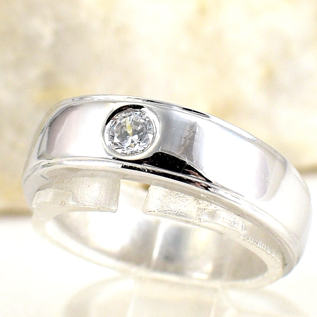 แหวนเงินแท้ราคาถูกชุบทองคำขาว เพชรCZแท้ 0.10 กะรัต งานประณีตสวยงาม สั่งผลิตค่ะ