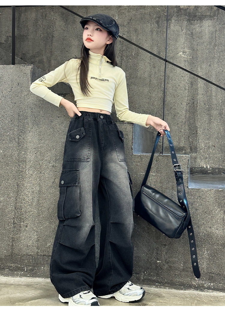 พร้อมส่ง กางเกงยีนส์เด็ก คาร์โก้ แต่งกระเป๋า สไตล์ Y2K