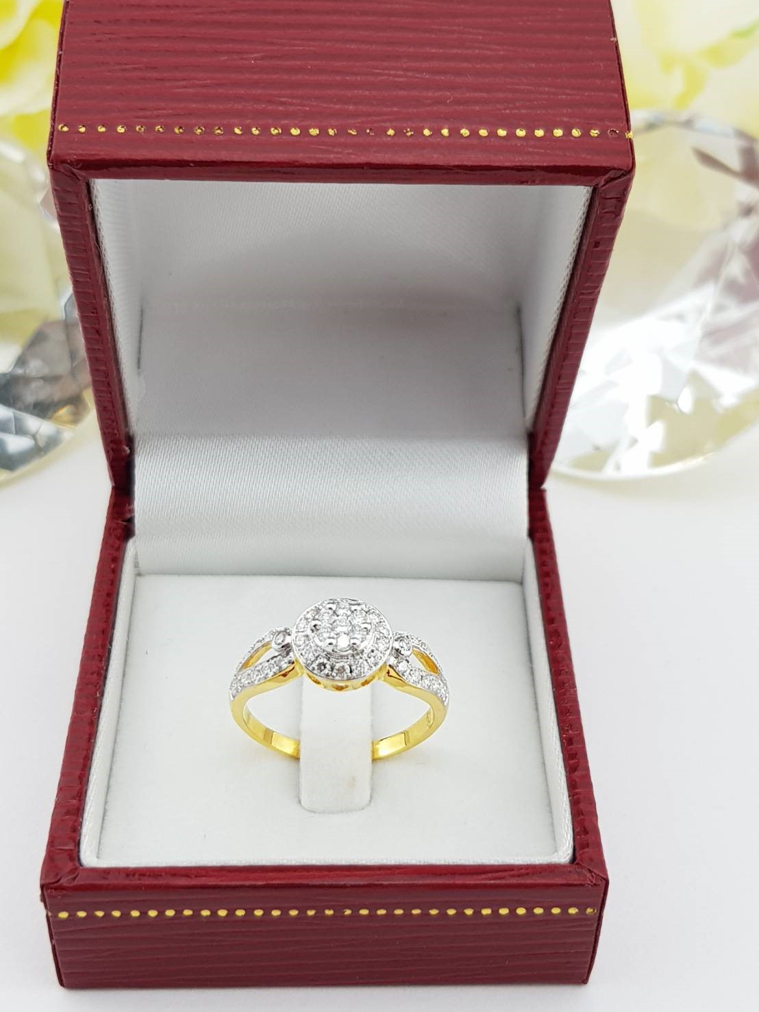 สั่งผลิตเพชรเบลเยี่ยมคัท แหวนแต่งงาน แหวนหมั้น ใส่เที่ยว ออกงาน แหวนทองคำ 18K เพชรแท้ 0.44 กะรัต 2.74 กรัม น้ำ 99 ราคาถูกมาก มีใบรับประกันค่ะ