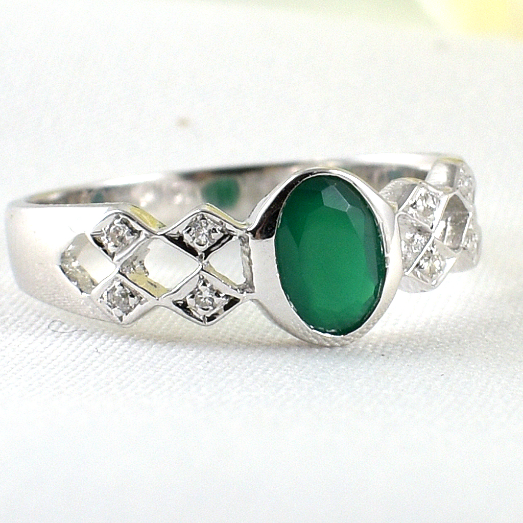 แหวนเงินแท้ราคาถูกชุบทองคำขาว พลอยแท้กรีนอะเกท 0.55 กะรัต เพชรCZ 0.056 กะรัต งานประณีตสวยงาม สั่งผลิตค่ะ