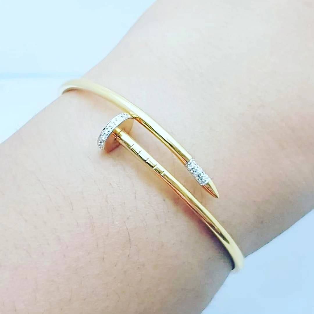 พร้อมส่งและสั่งผลิตกำไลทองเพชรแท้ตะปูเก๋ๆ แต่งงาน หมั้น ใส่เที่ยว ออกงาน ทองคำ 9K เพชรเกสรแท้ 0.09 กะรัต 18 เม็ด ราคาถูกมาก ส่งฟรี