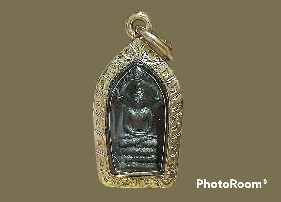 เหรียญ นาคปรก ใบมะขาม หลวงพ่อเปิ่น วัดบางพระ จ.นครปฐม เลี่ยมทองคำ