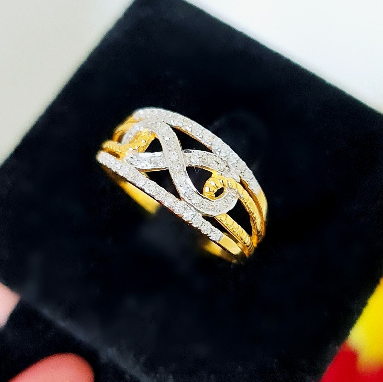 พร้อมส่งและสั่งผลิตแหวนเพชรกุหลาบอินฟินิตี้แถวข้าง แหวนแต่งงาน แหวนหมั้น ใส่เที่ยว ออกงาน แหวนทองคำ 9K เพชรแท้ 0.26 กะรัต 51 เม็ด ราคาถูกมาก ส่งฟรี