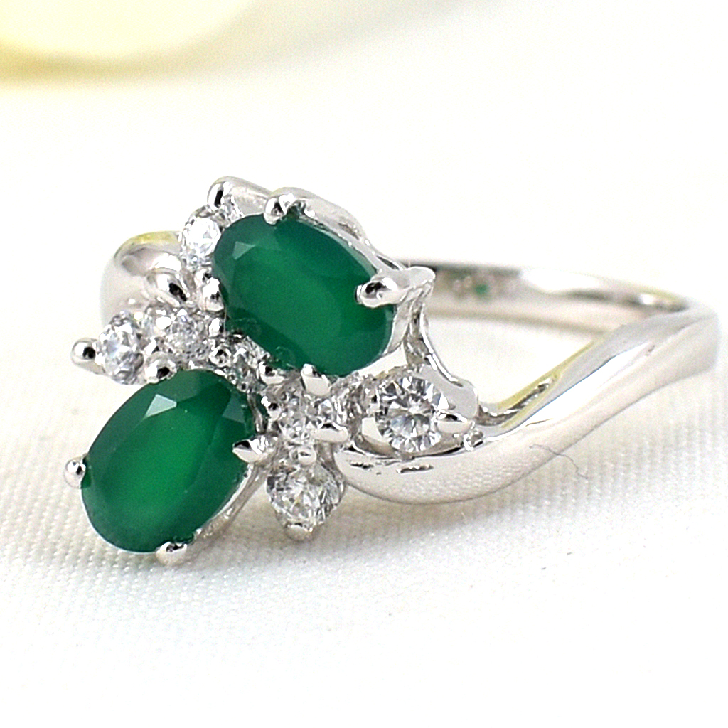 แหวนเงินแท้ราคาถูกชุบทองคำขาว พลอยแท้กรีนอะเกท 0.84 กะรัต เพชรCZ 0.235 กะรัต งานประณีตสวยงาม สั่งผลิตค่ะ