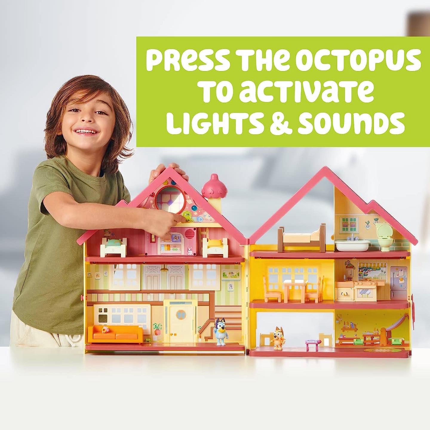 บ้านจำลอง Bluey Ultimate Lights & Sounds Playhouse