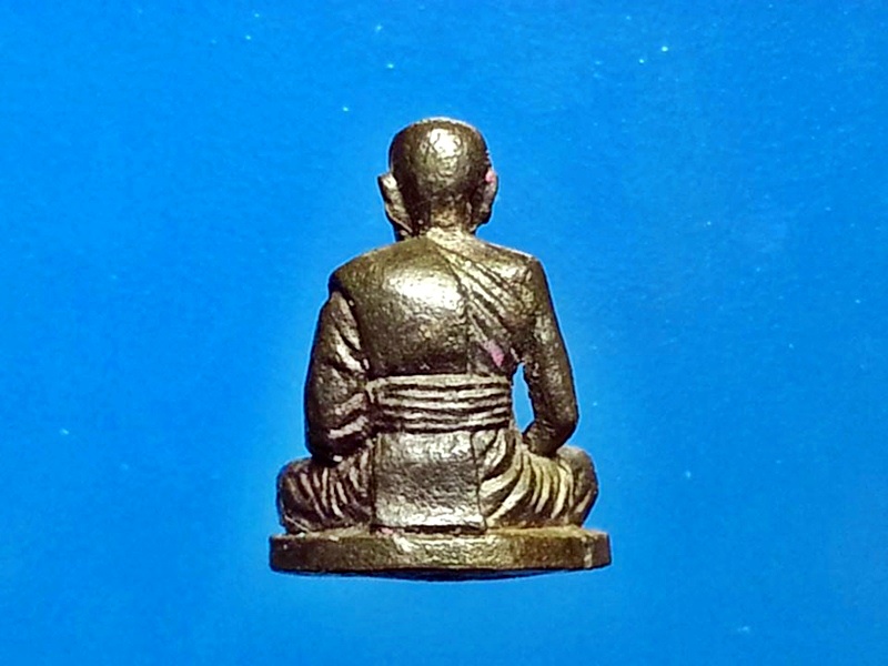 รูปหล่อหลวงพ่อเปิ่น วัดบางพระ จ.นครปฐม