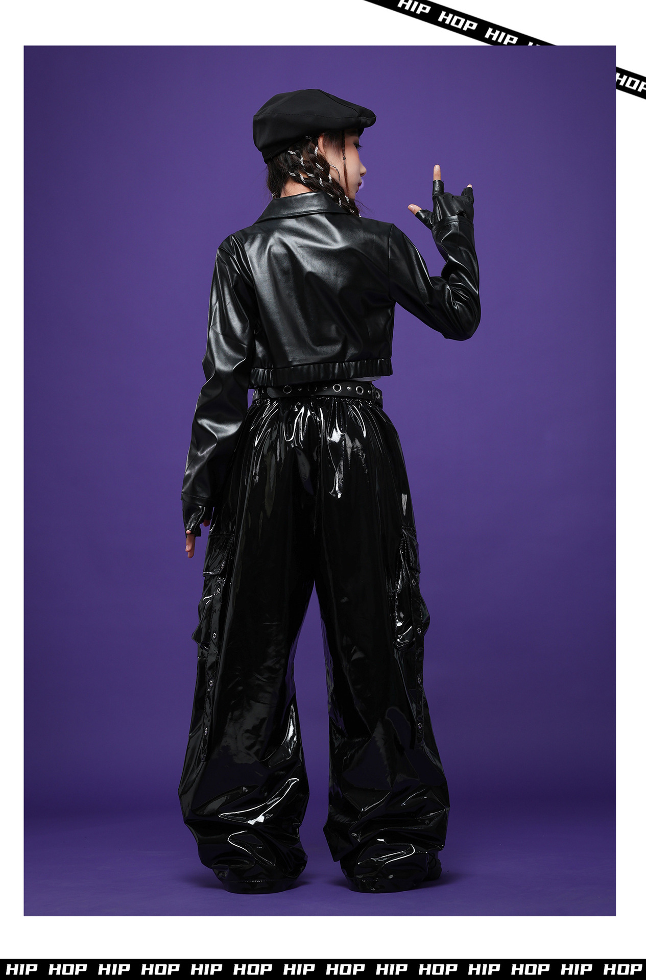 ชุดเต้น**Set เสื้อแจ็คเก็ตแขนยาว สีเงิน+กางเกงขายาวสีเงิน ใส่ได้ทั้งชายและหญิง