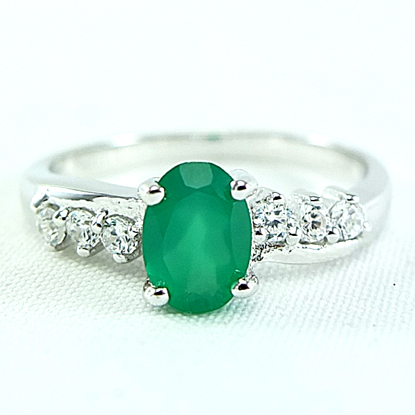 แหวนเงินแท้ราคาถูกชุบทองคำขาว พลอยแท้กรีนอะเกท 0.72 กะรัต เพชรCZ 0.18 กะรัต งานประณีตสวยงาม สั่งผลิตค่ะ