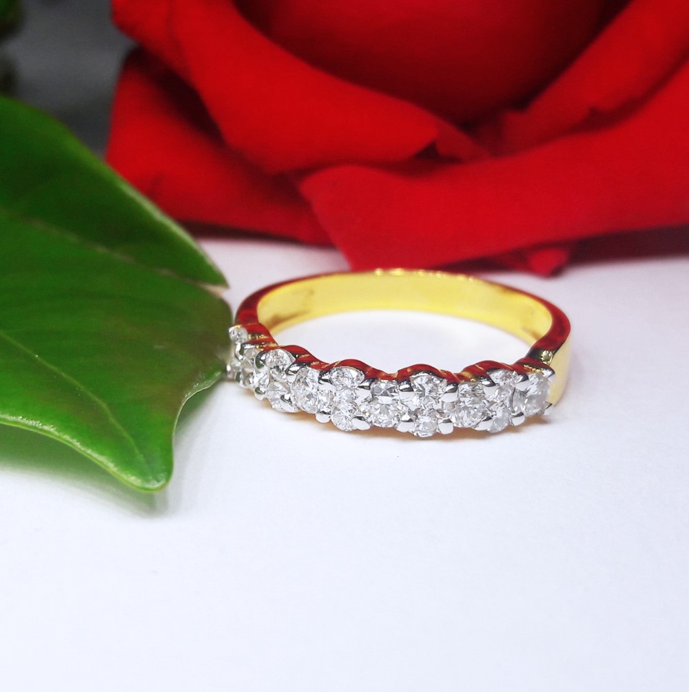 สั่งผลิตเพชรเบลเยี่ยมคัท แหวนแต่งงาน แหวนหมั้น ใส่เที่ยว ออกงาน แหวนทองคำ 18K เพชรแท้ 0.52 กะรัต 2.97 กรัม น้ำ 99 ราคาถูกมาก มีใบรับประกันค่ะ