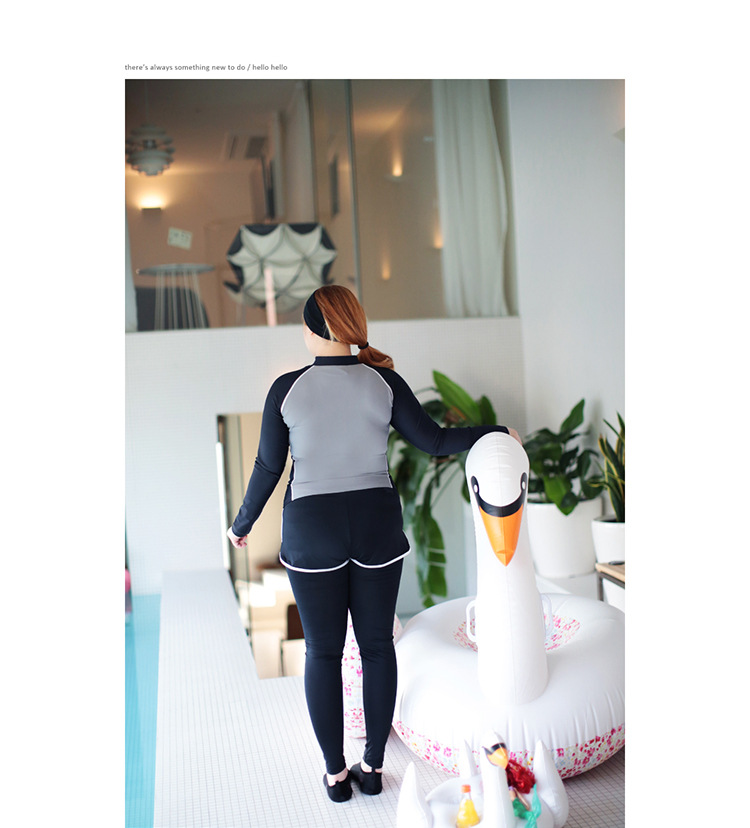 ชุดว่ายน้ำ เซต 4 ชิ้น