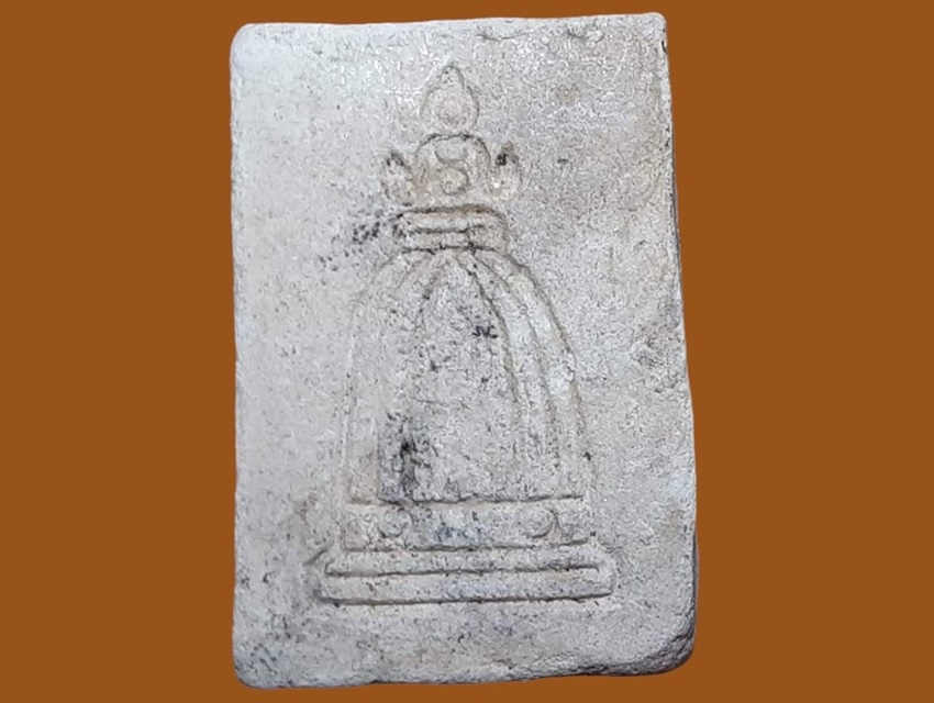 สมเด็จ พระธรรมธีรราชมหามุนี (เที่ยง อคฺคธมฺโม) วัดระฆังโฆสิตาราม บางกอกน้อย กรุงเทพมหานคร เนื้อผง พิมพ์ฐาน 3 ชั้น ปี ๒๕๕๖ หลังระฆัง