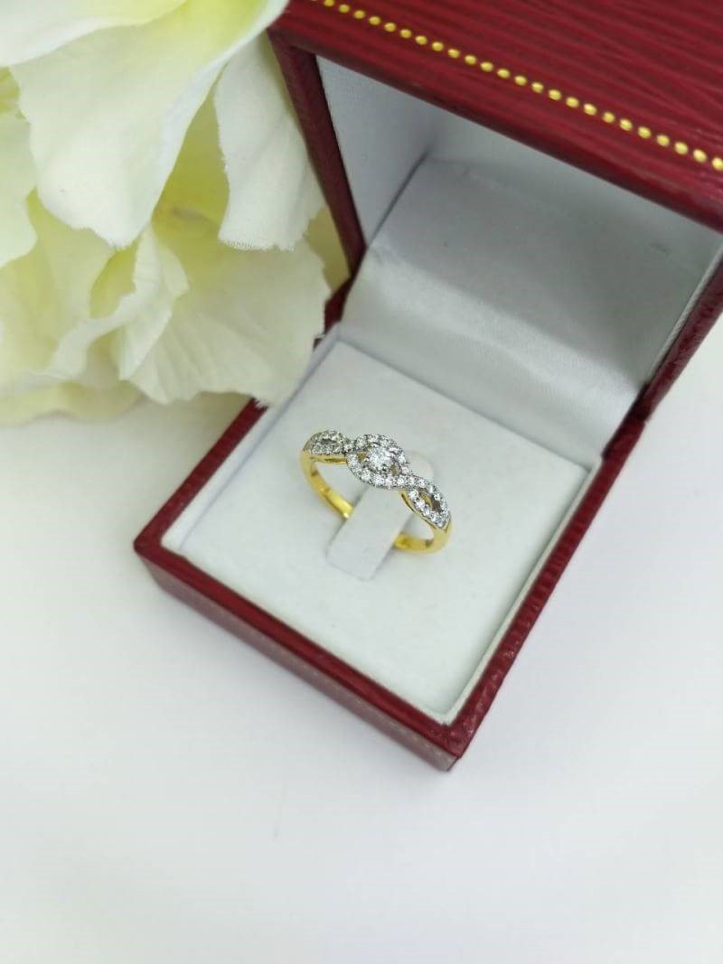 สั่งผลิตเพชรเบลเยี่ยมคัท แหวนแต่งงาน แหวนหมั้น ใส่เที่ยว ออกงาน แหวนทองคำ 18K เพชรแท้ 0.36 กะรัต 2.73 กรัม น้ำ 99 ราคาถูกมาก มีใบรับประกันค่ะ