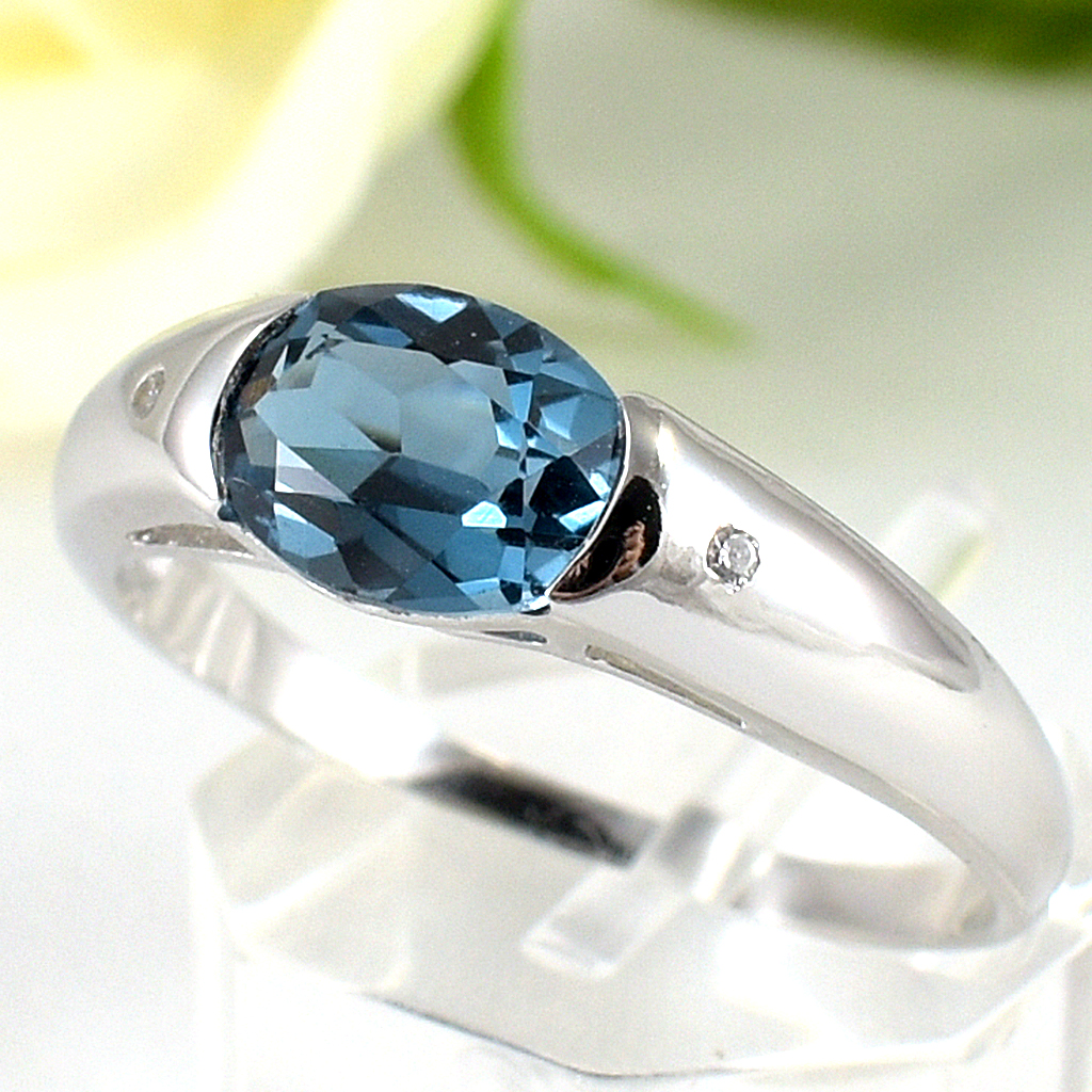 แหวนเงินแท้ราคาถูกชุบทองคำขาว ลอนดอนบลูโทปาซแท้ 1.40 กะรัต เพชรCZ 0.014 กะรัต งานประณีตสวยงาม สั่งผลิตค่ะ