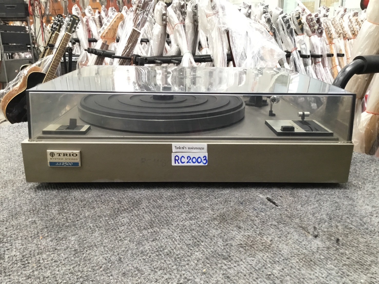 เครื่องเล่นแผ่นเสียง TRIO : SS-2500