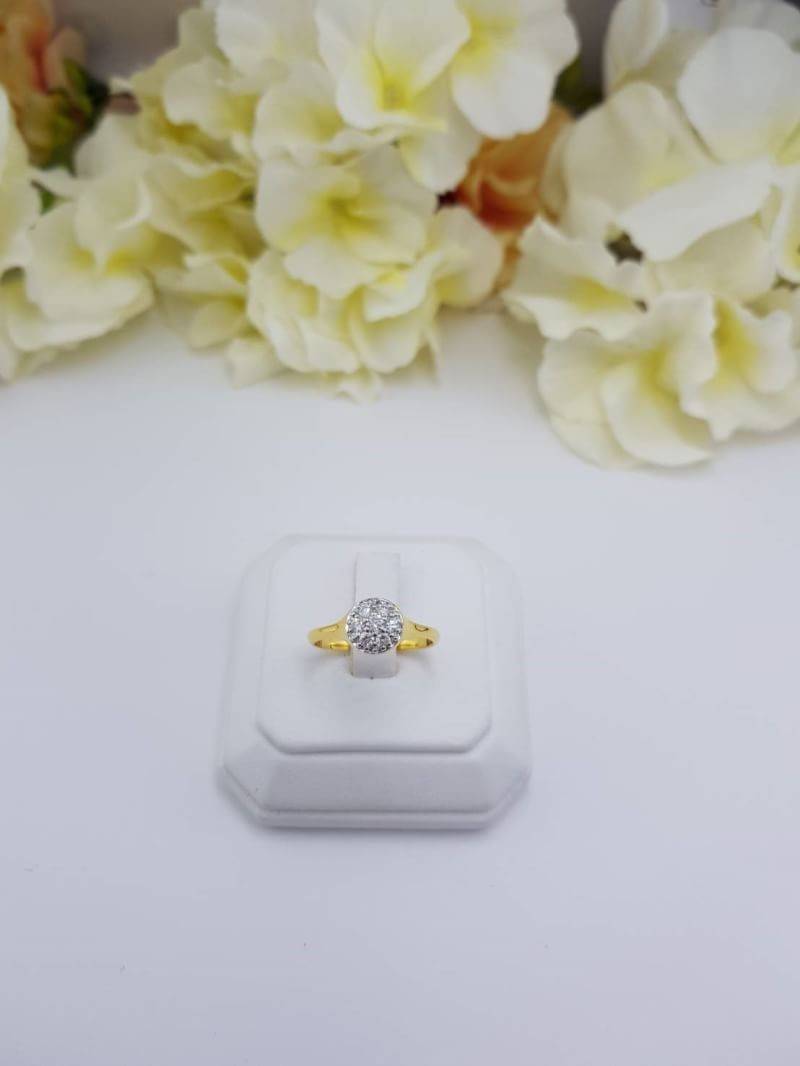 สั่งผลิตเพชรเบลเยี่ยมคัท แหวนแต่งงาน แหวนหมั้น ใส่เที่ยว ออกงาน แหวนทองคำ 18K เพชรแท้ 0.29 กะรัต 3.54 กรัม น้ำ 99 ราคาถูกมาก มีใบรับประกันค่ะ