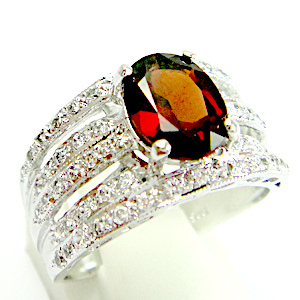 แหวนเงินแท้ราคาถูกชุบทองคำขาว พลอยแท้โกเมน 1.58 กะรัต เพชรCZ 0.434 กะรัต งานประณีตสวยงาม สั่งผลิตค่ะ