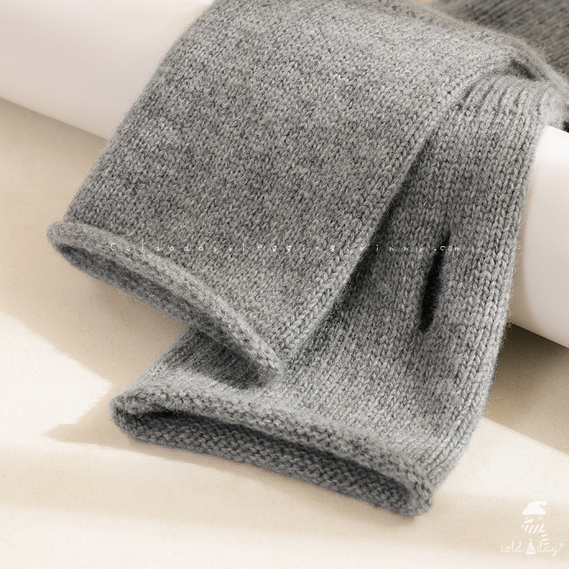 ปลอกแขนไหมพรม นิ้วสอด มี 4 สี