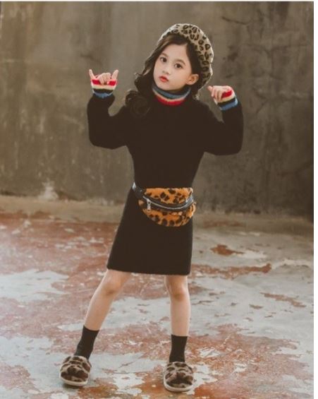 ชุดเดรสไหมพรมแขนยาว สีดำ