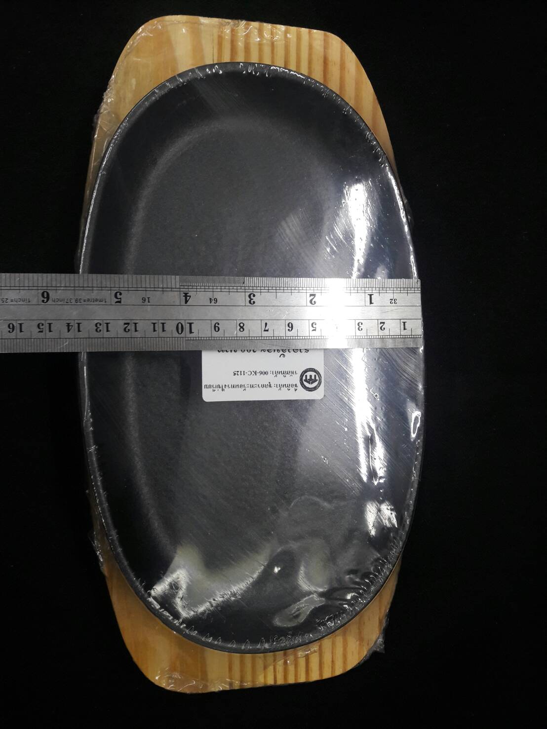 กระทะร้อน (กระทะร้อนเนื้อเหล็กอย่างดี มีไม้รอง) Hot pan (hot pan Well Steel meat The base is wood ). 006-KC1166