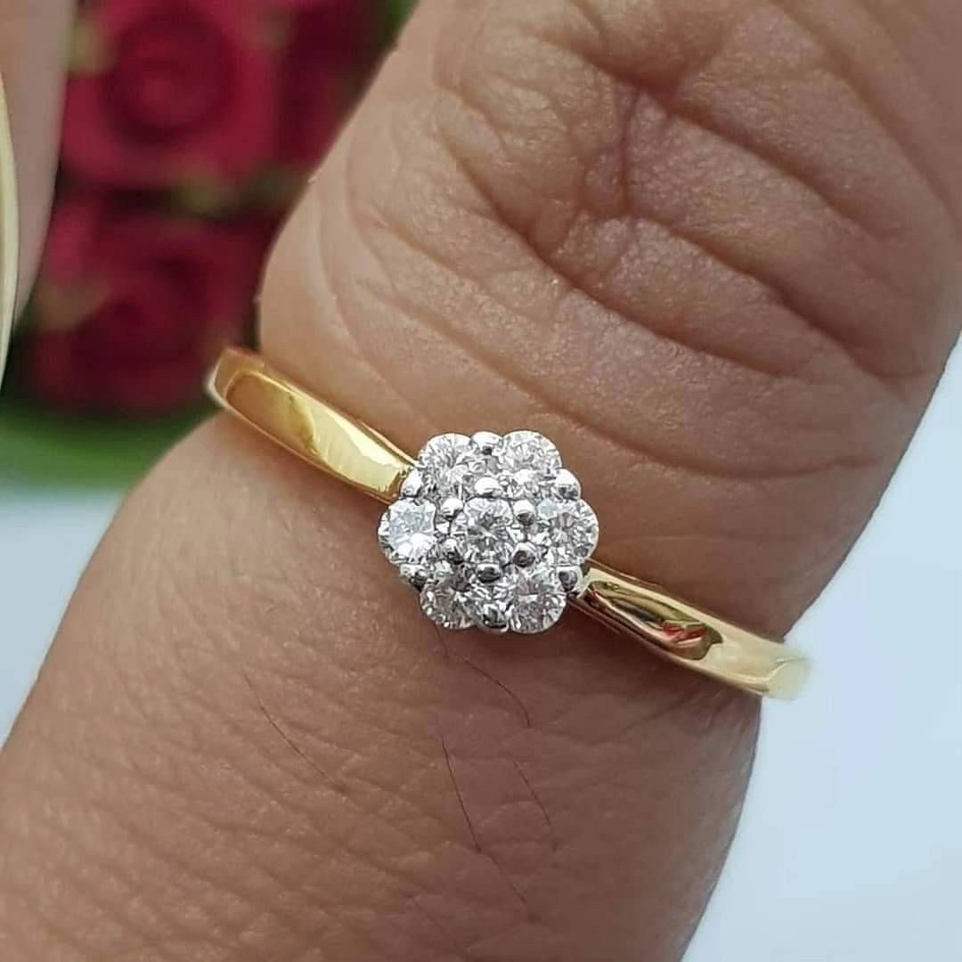 พร้อมส่งและสั่งผลิตแหวนเพชรแท้กระจุกทรงสวย แหวนแต่งงาน แหวนหมั้น ใส่เที่ยว ออกงาน แหวนทองคำ 9K เพชรเกสรแท้ 0.12 กะรัต 7 เม็ด ราคาถูกมาก ส่งฟรี