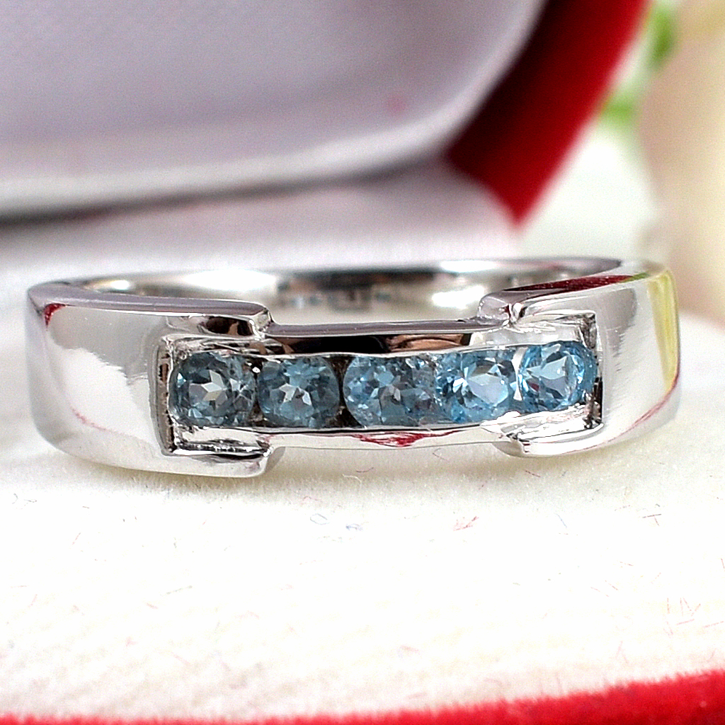 แหวนเงินแท้ราคาถูกชุบทองคำขาว สวิสบลูโทปาซแท้ 0.75 กะรัต งานประณีตสวยงาม สั่งผลิตค่ะ