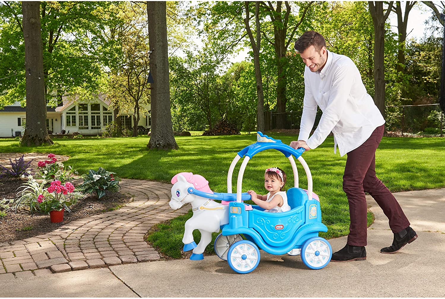 รถขาไถและรถเข็น Little Tikes Princess Horse และ Carriage ride-on
