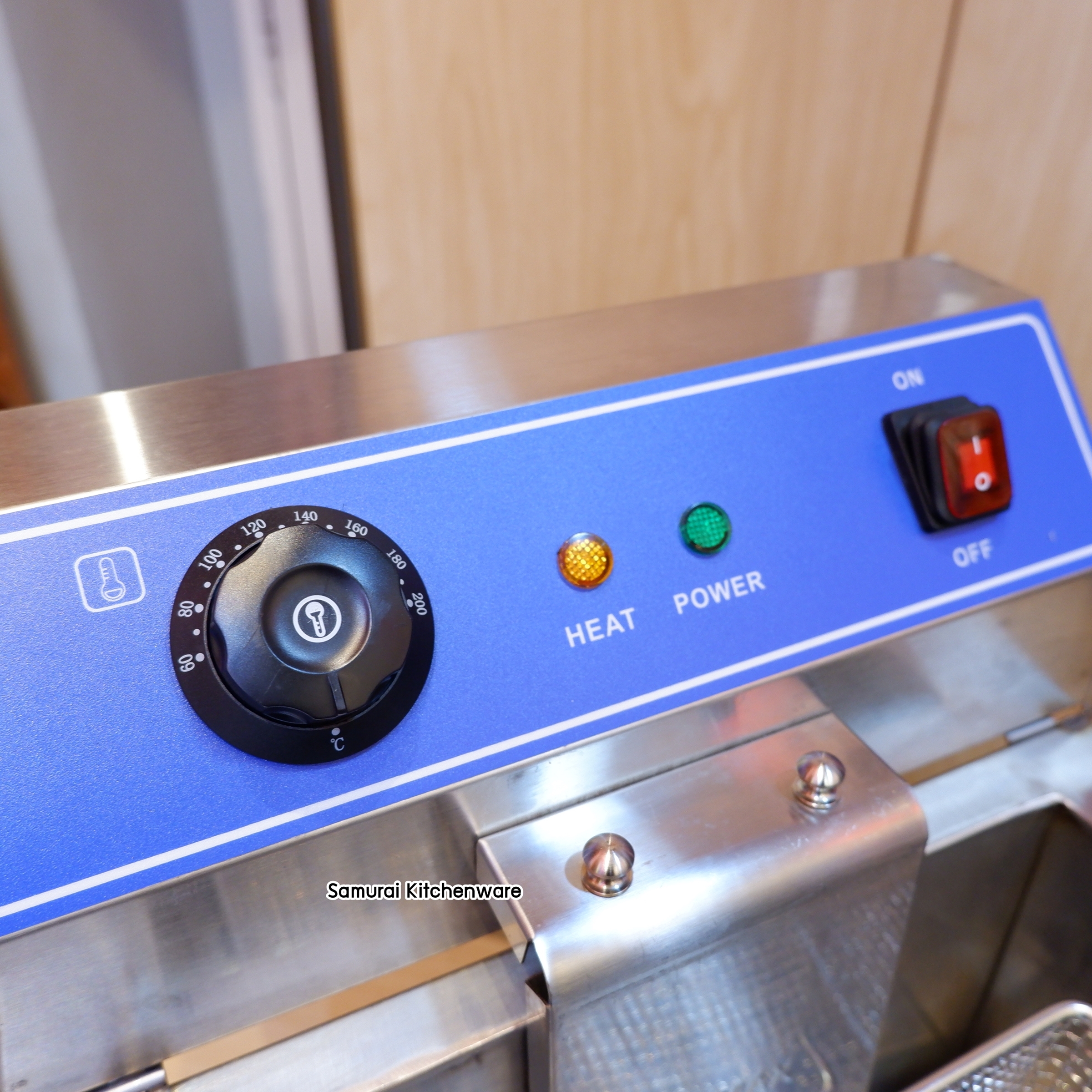 หม้อทอดไฟฟ้า พร้อมวาล์วถ่ายน้ำมัน (19 ลิตร)