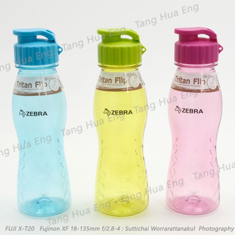 ขวดน้ำ 0.7 ลิตร Tritan Flip คละสี ตราหัวม้าลาย