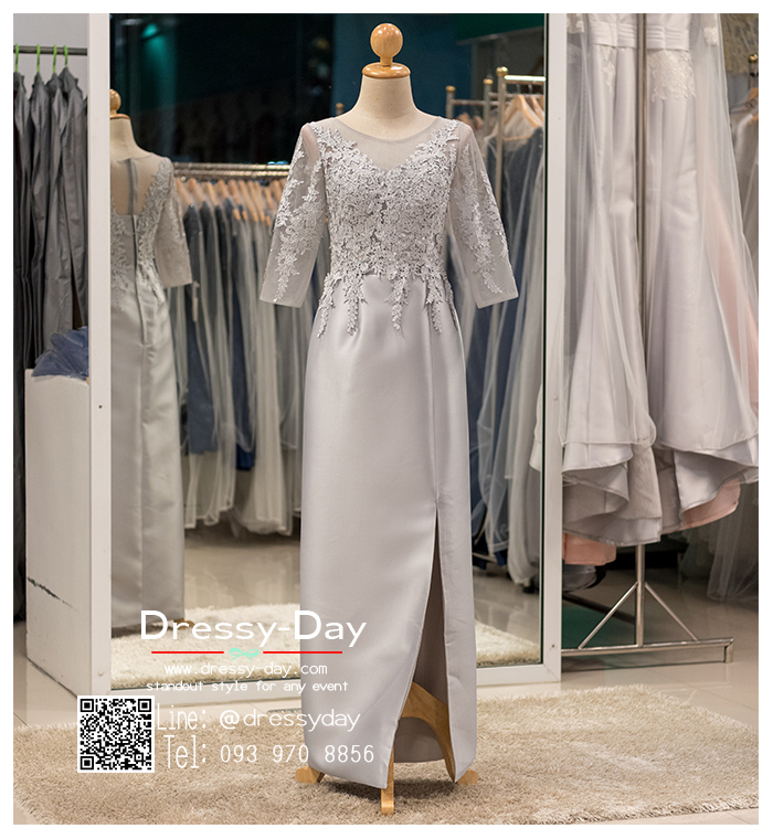 รหัส ชุดเจ้าภาพ : PFL080 ชุดราตรียาว สีเงิน มีแขน ปิดหลัง ชุดราตรีสวยๆ ชุดไทยประยุกต์
