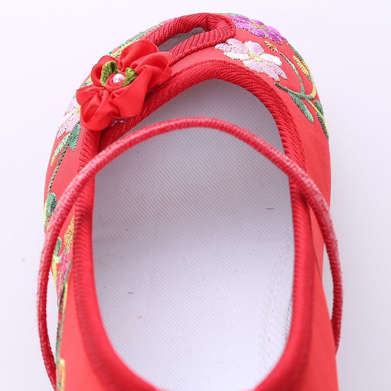 F รองเท้าจีน แบบเว้า ลายดอก