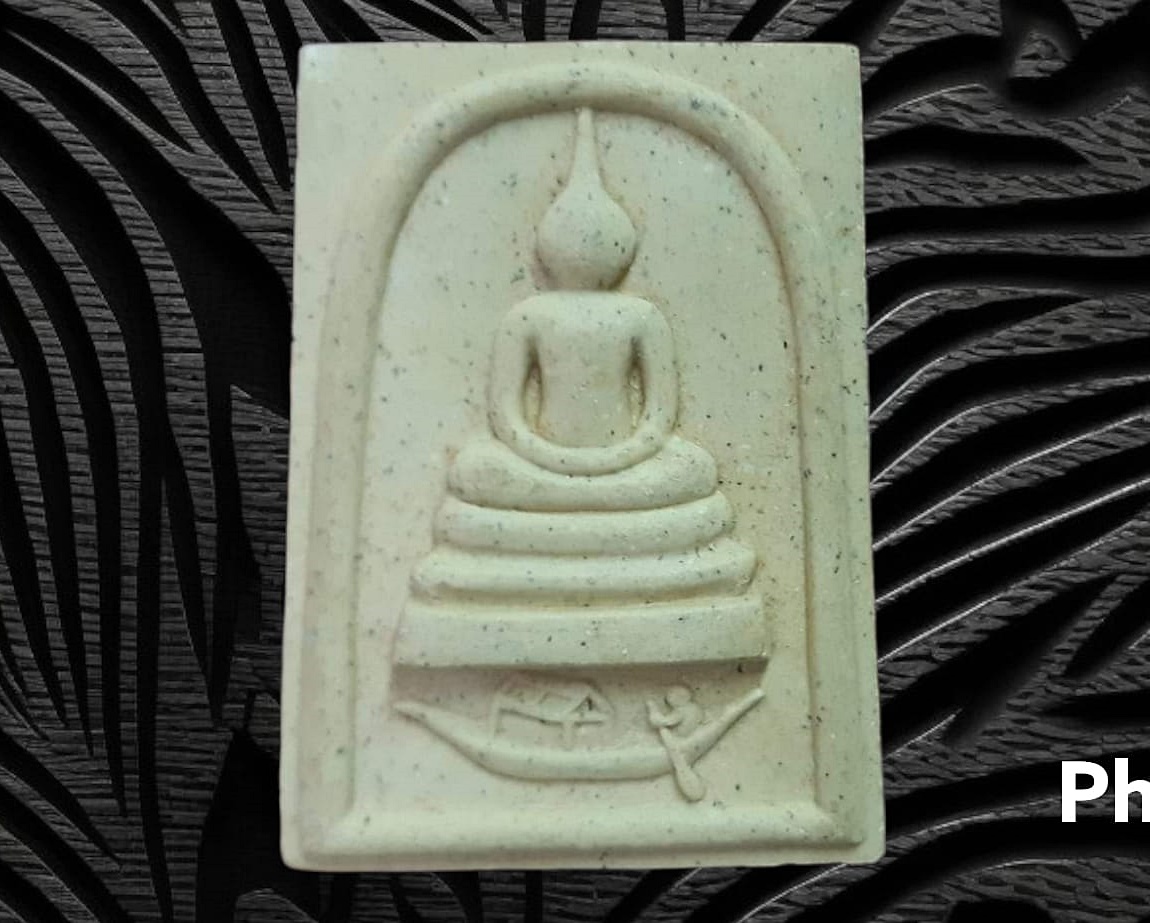 สมเด็จ ชินบัญชร (เรือจ้าง) พระธรรมธีรราชมหามุนี (เที่ยง อคฺคธมฺโม) วัดระฆังโฆสิตาราม จ.กรุงเทพฯ ปี 2552 จัมโบ้