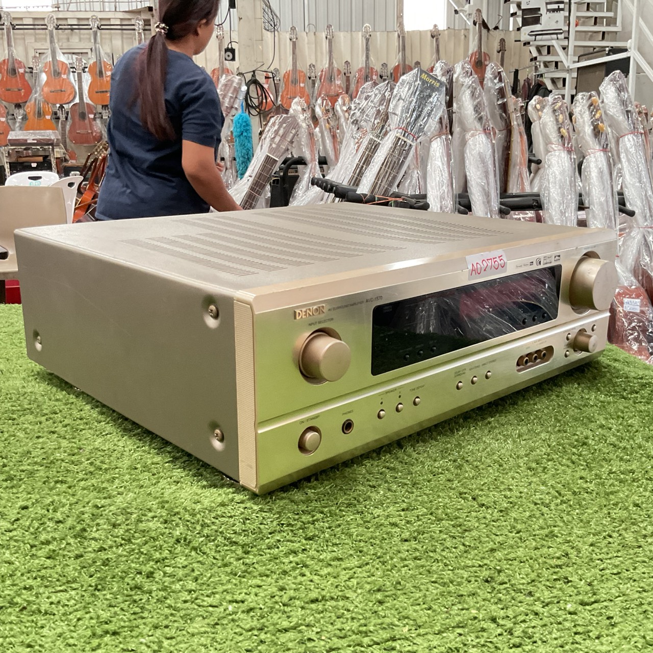 เครื่องขยายเสียง DENON : AVC-1570