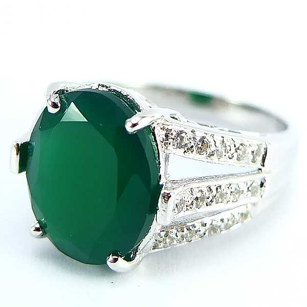 แหวนเงินแท้ราคาถูกชุบทองคำขาว พลอยแท้กรีนอะเกท 4.15 กะรัต เพชรCZ 0.21 กะรัต งานประณีตสวยงาม สั่งผลิตค่ะ