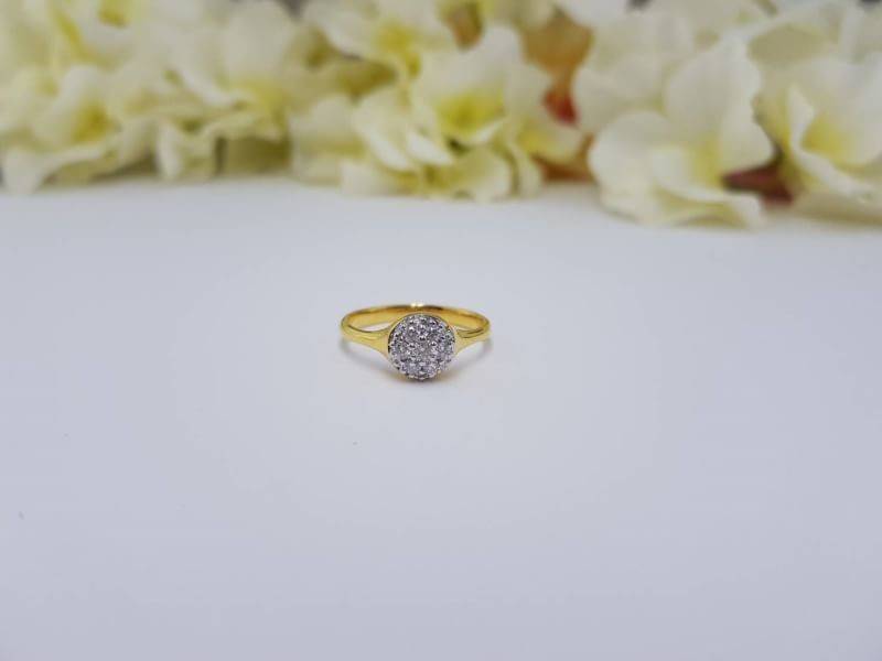 สั่งผลิตเพชรเบลเยี่ยมคัท แหวนแต่งงาน แหวนหมั้น ใส่เที่ยว ออกงาน แหวนทองคำ 18K เพชรแท้ 0.29 กะรัต 3.54 กรัม น้ำ 99 ราคาถูกมาก มีใบรับประกันค่ะ