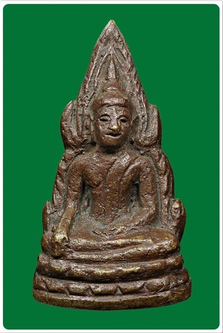 พระพุทธชินราช วัดสุทัศนเทพวรารามราชวรมหาวิหาร พระนคร กรุงเทพมหานคร ปี 2485 พิมพ์สังฆาฎิยาว
