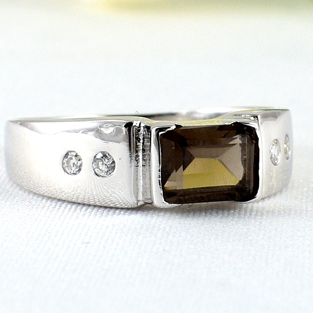 แหวนเงินแท้ราคาถูกชุบทองคำขาว พลอยแท้สโมกกี้ควอทซ์ 1.15 กะรัต เพชรCZ 0.10 กะรัต งานประณีตสวยงาม สั่งผลิตค่ะ