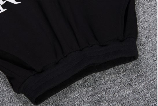 ชุดฮิปฮอปแขนยาวสีดำ-แดง แต่งกระเป๋าหน้า