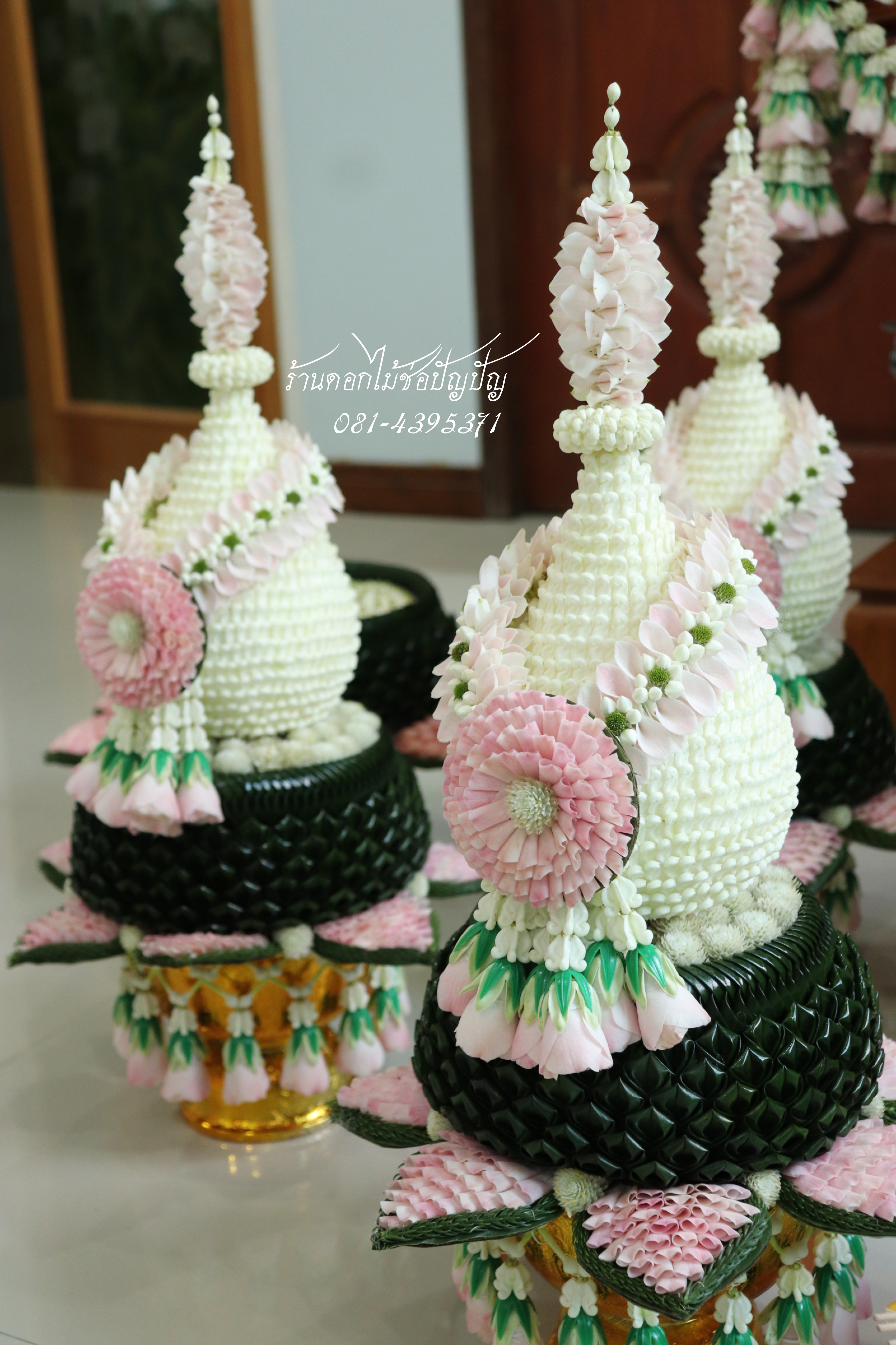 เครื่องบวชดอกไม้สด ชุดD11 (กรณีบวช2องค์)