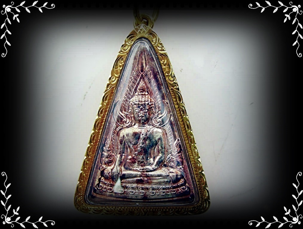 เหรียญพระพุทธชินราช เหรียญแม่ เนื้อนวโลหะ ปี 2550 วัดสุทัศน์เทพวราราม เลี่ยมทองคำ
